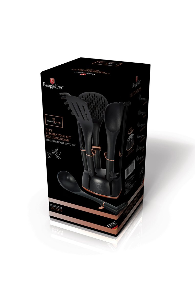 Sada sedmi kuchyňských nástrojů z černého silikonu s podstavcem v růžově zlaté barvě. Odolné vůči teplotám až 210°C. Obsahuje různé náčiní.