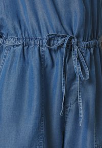 ONLY Petite Hängselbyxor - blue denim