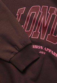 JJXX JJXX MIT RUNDHALS JXMERLE - Sudadera - sassafras