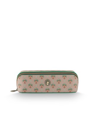 Rechthoekige beige pennenzak met groene rits, klein bruin-groen bloemmotief en een ovaal decoratief embleem aan de voorkant.