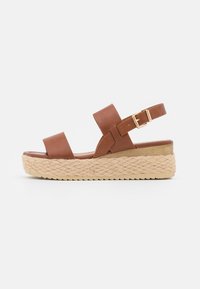 Loafers - cognac