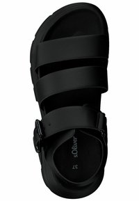 Sandal negra con tres correas anchas de material suave. Cuenta con un cierre de hebilla y una suela texturizada para mayor agarre. Talla 37.