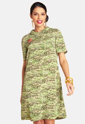 CHIRIMEN PRUNIER - Freizeitkleid - vert