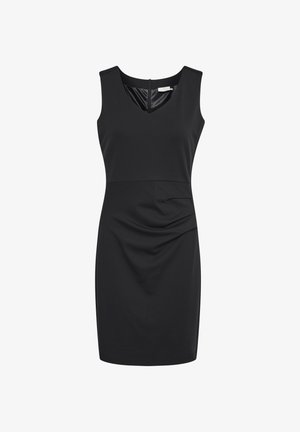 Vestito nero senza maniche, lungo fino al ginocchio, con scollo a V, vita aderente e leggero arricciatura laterale.