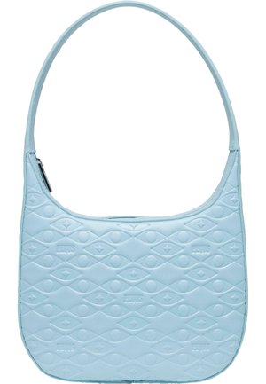 Lyseblå skulderveske laget av teksturert materiale, med et diamantmønster og en buet håndtak. Glidelåslukking på toppen.