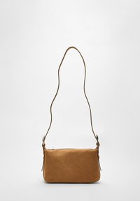 Stradivarius TRENDY WITH BUCKLE - Borsa a tracolla - camel