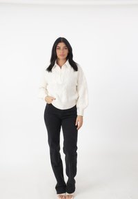 Unausgewählt, beige