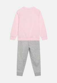 adidas Performance KIDS UNISEX SET - Pantalones deportivos - clear pink/shadow violet/medium grey heather
