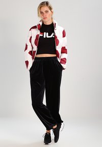 Fila EVERY TURTLE TEE - T-shirt imprimé - black