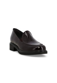 Scarpa slip-on in pelle bordeaux con finitura lucida, punta tonda e cuciture a contrasto su una suola robusta in gomma nera.