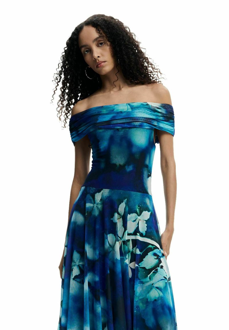Desigual DRESS - LONG FLORAL DRESS . - Maxi dress
