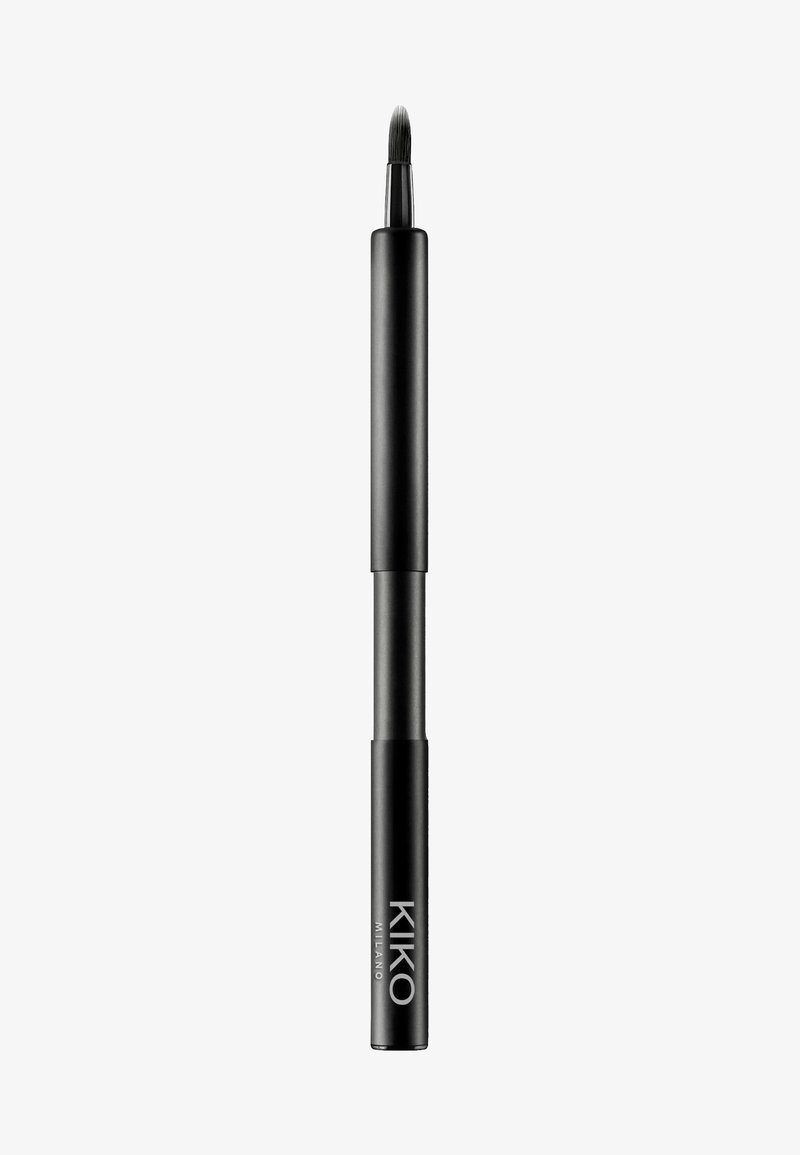 KIKO-børste, slank svart håndtak, avsmalnede syntetiske bust, sømløst design, minimal merkevare nær bunnen, matte overflate.