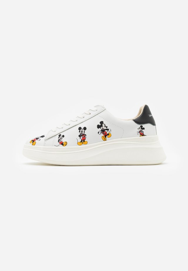 EXCLUSIVE DOUBLE GALLERY MICKEY EMBROIDERY - Trainers - black