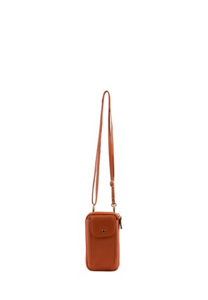 Petit sac bandoulière rectangulaire en cuir marron avec poche avant à pression et sangle longue réglable.