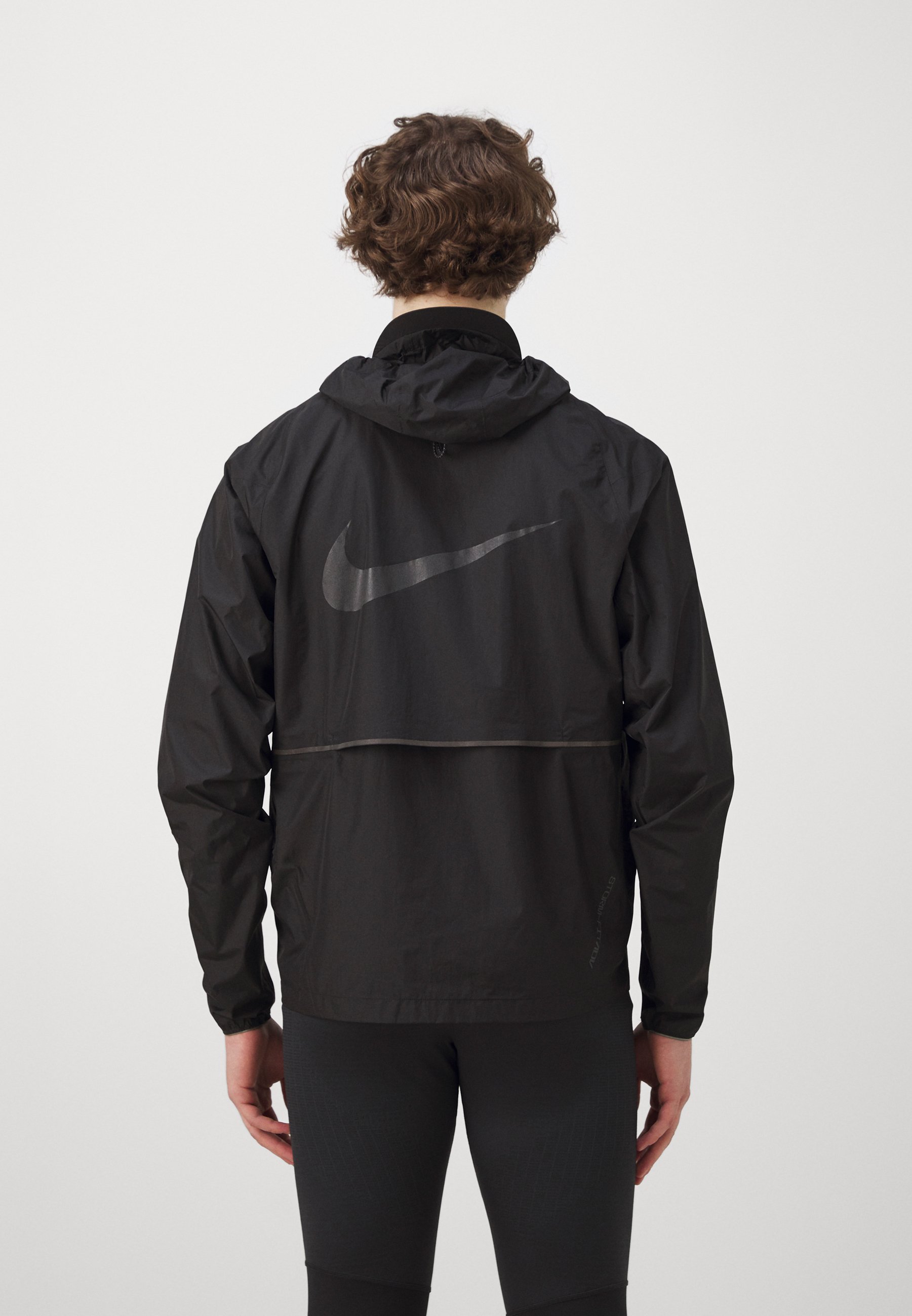 Nike Performance RUN - Running jacket - black - Zalando.co.uk