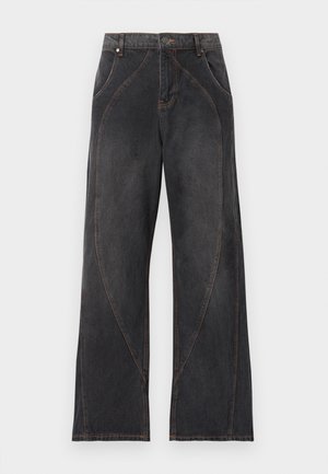 Svarte jeans med vide ben og høy midje, buede sømdetaljer, frontlommer, beltehemper og knappelukking.