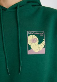 New Balance RELAXED HOODIE UNISEX - Felpa - nightwatch green