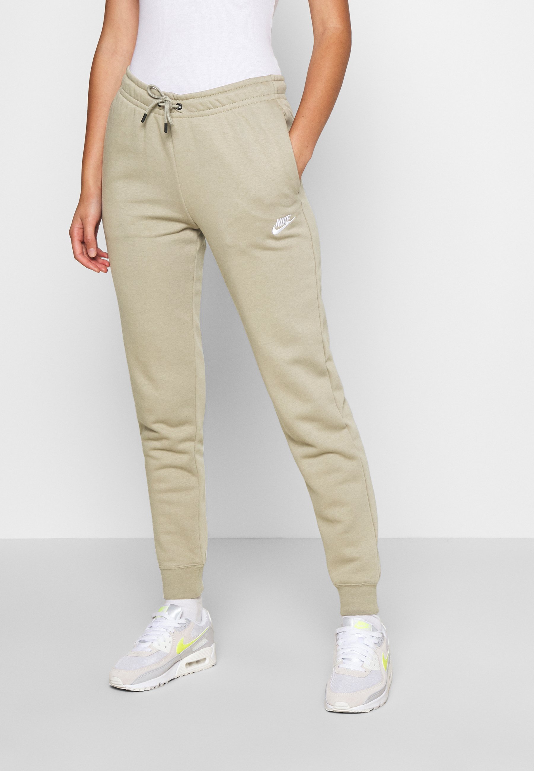Nike Sportswear Joggebukse mystic stonewhitegrønn Nike Sportswear Joggebukse mystic stonewhitegrønn
