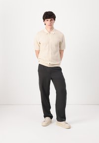 Thumbnail Image 2