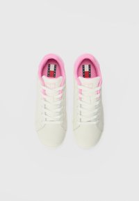 Tommy Jeans FLATFORM - Sneakers low - ecru/carnival pink