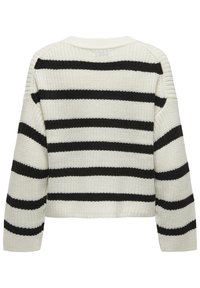 Gestrickter Pullover mit einem cropped Design, der abwechselnd schwarze und weiße horizontale Streifen aufweist. Texturierter Stoff und gerippte Bündchen.