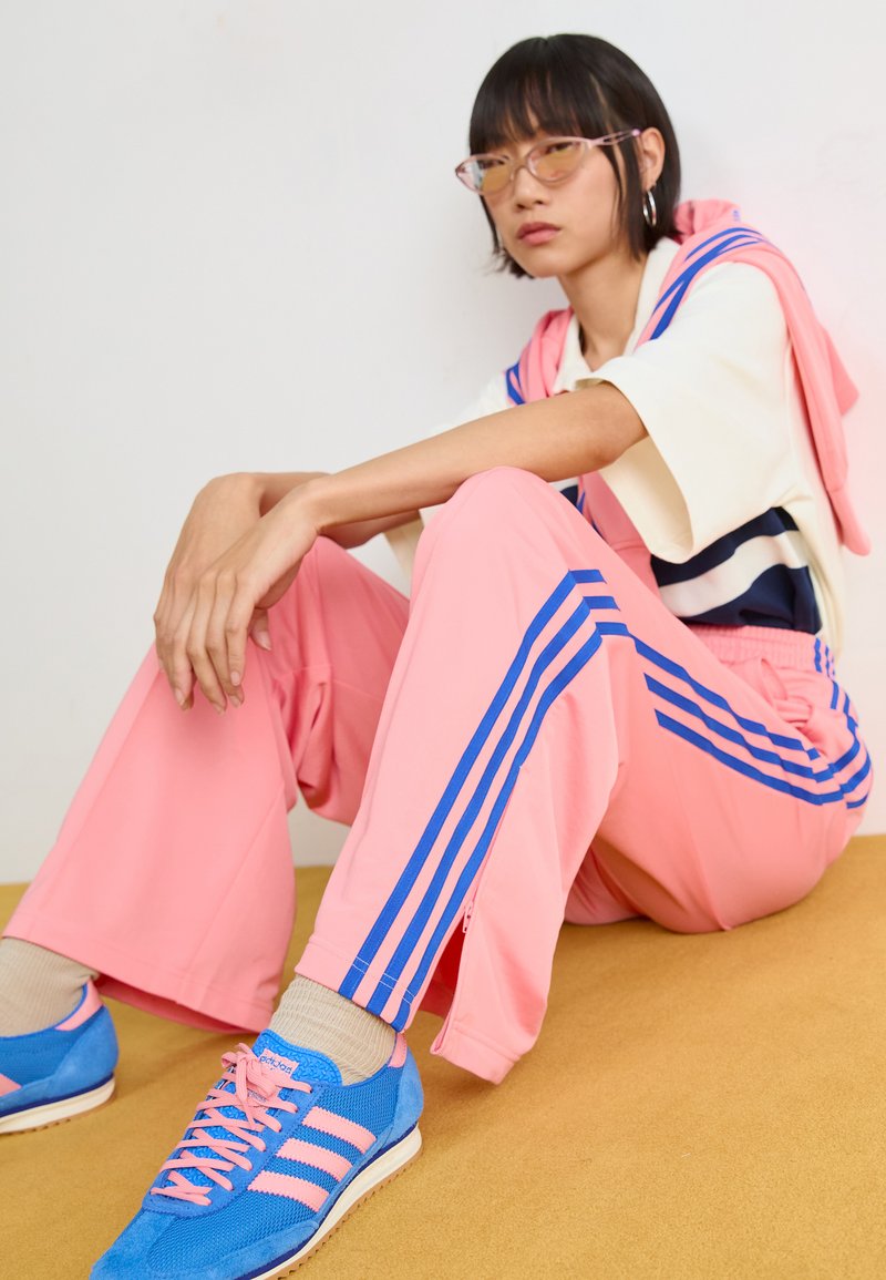 adidas Originals FIREBIRD Tracksuit bottoms semi pink spark