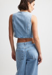 NA-KD Vesta - light blue