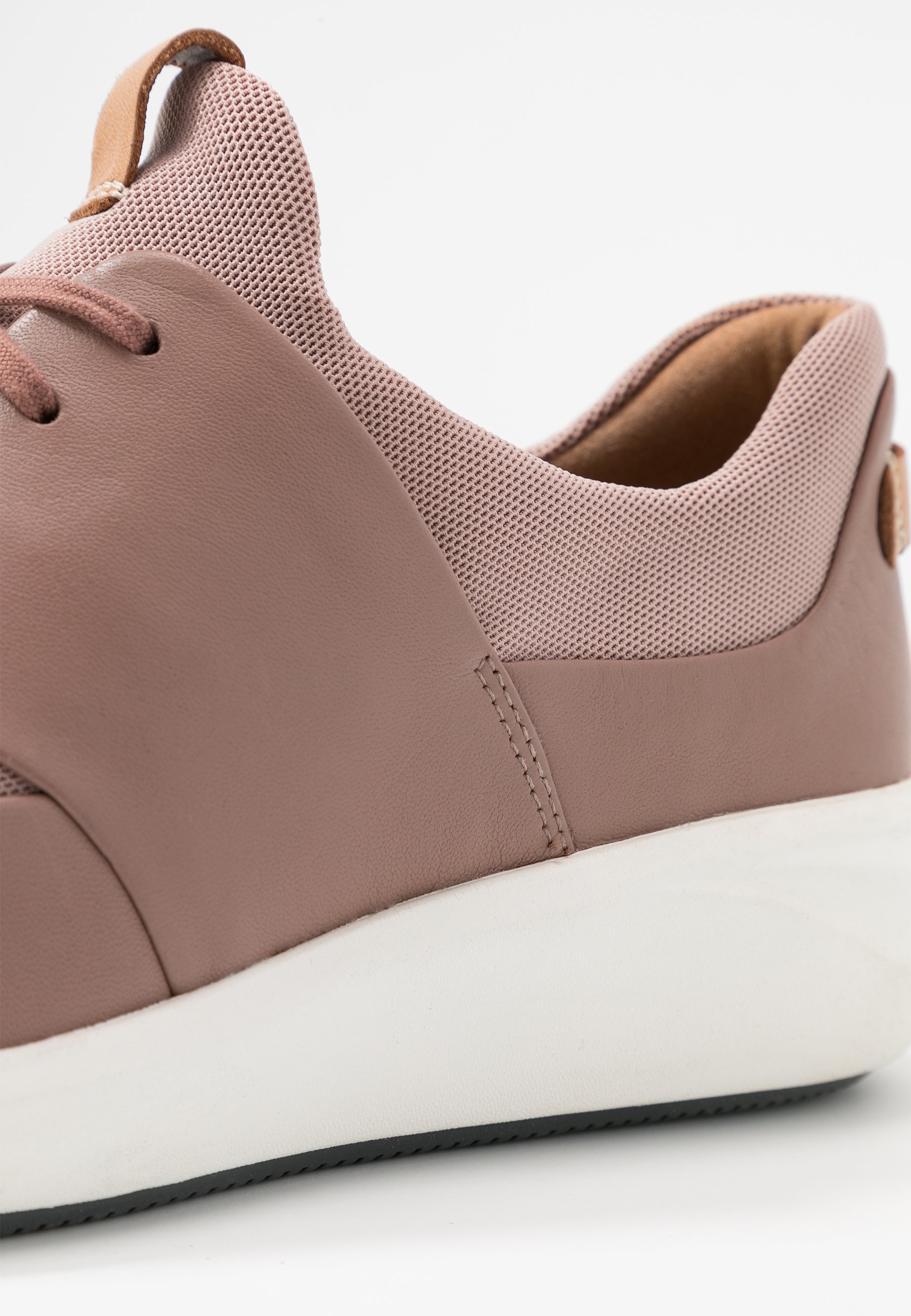 Clarks Unstructured UN RIO LACE Joggesko dark blush Clarks Unstructured UN RIO LACE Joggesko dark blush