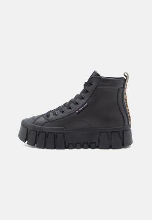 VULC FLATFORM LEOPARD - Sneakers high - black