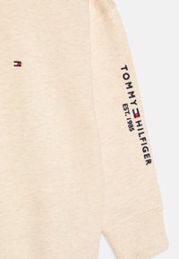 Tommy Hilfiger ESSENTIAL HALF ZIP UNISEX - Collegepaita - calico heather