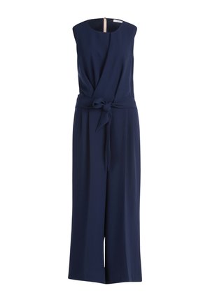 Jumpsuit senza maniche di colore blu navy con scollatura rotonda, pieghe frontali e dettaglio in vita annodato. Realizzato in un tessuto morbido e fluido con gambe ampie.