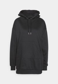 Sudadera con capucha negra hecha de material suave. Cuenta con un bolsillo tipo canguro en la parte frontal, capucha con cordón y puños y dobladillo acanalados.