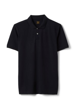 Polo nera a maniche corte con colletto e patta con due bottoni, mostrata distesa su sfondo bianco.