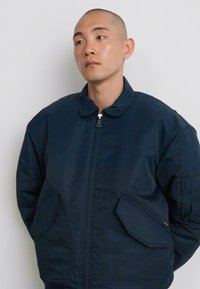 Carhartt WIP OLTEN  - Geacă bomber - duck blue/turmeric