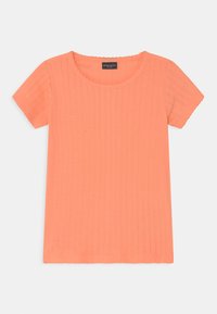 Top de manga curta em coral brilhante, com ribagens texturizadas, decote redondo e bordas em forma de ondas na bainha e nas mangas.