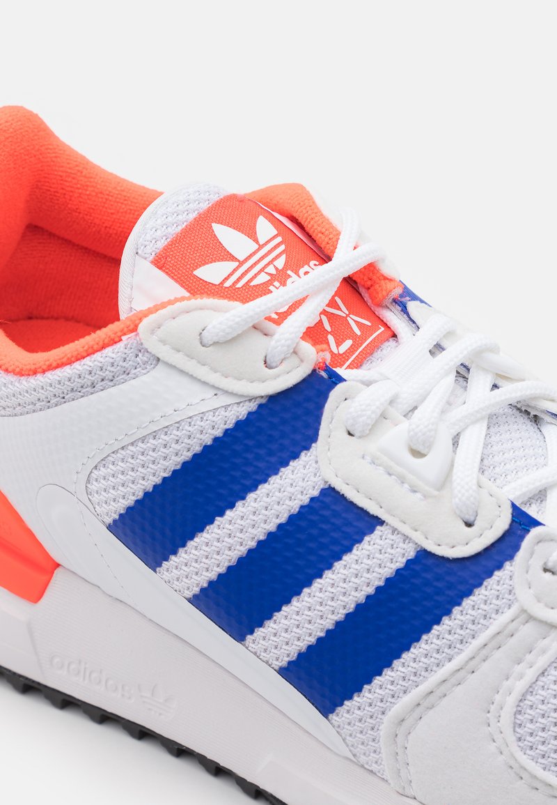 adidas gazelle silver green womens Adidas Original ZX 700 HD Men’s main image 0