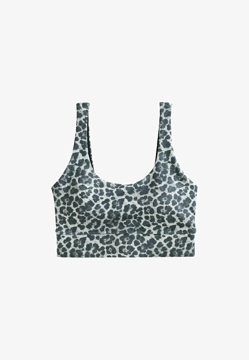 Sportbeha met grijs-zwart luipaardprintpatroon, brede schouderbanden en een ronde halslijn.