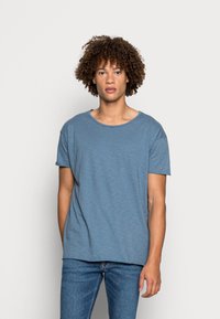 Nudie Jeans ROGER - T-shirt básica - blue