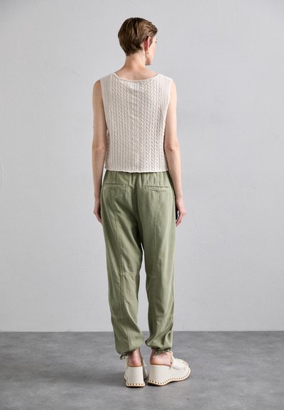 rag & bone JORDAN PANT - Auduma bikses - jade
