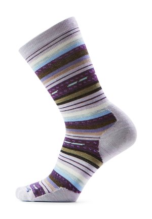 Kous tot halverwege de kuit met horizontale strepen in paars, blauw, grijs, zwart en olijfgroen op een witte achtergrond.
