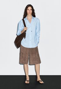 Massimo Dutti LONG BUTTONED - Camicia - light blue