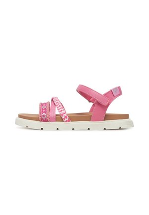 Rosa Kindersandale mit drei dekorativen Riemen, verstellbarem Knöchelriemen, gepolsterter Sohle und weißer Gummiaußensohle.