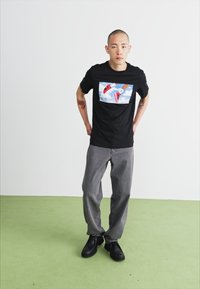 Jordan CREW - Tricou cu imprimeu - black/white