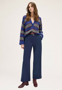 Motivi A RIGHE CON COLLETTO - Maglione - bluette