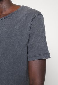 Lee SHAPED TEE - T-shirt básica - charcoal