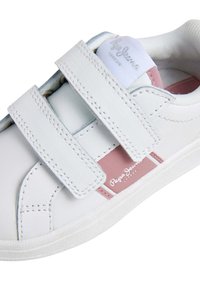 Pepe Jeans Beebijalatsid - white