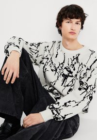 Weekday ASTRO LOOSE BAGGY  - Pantalon classique - washed black