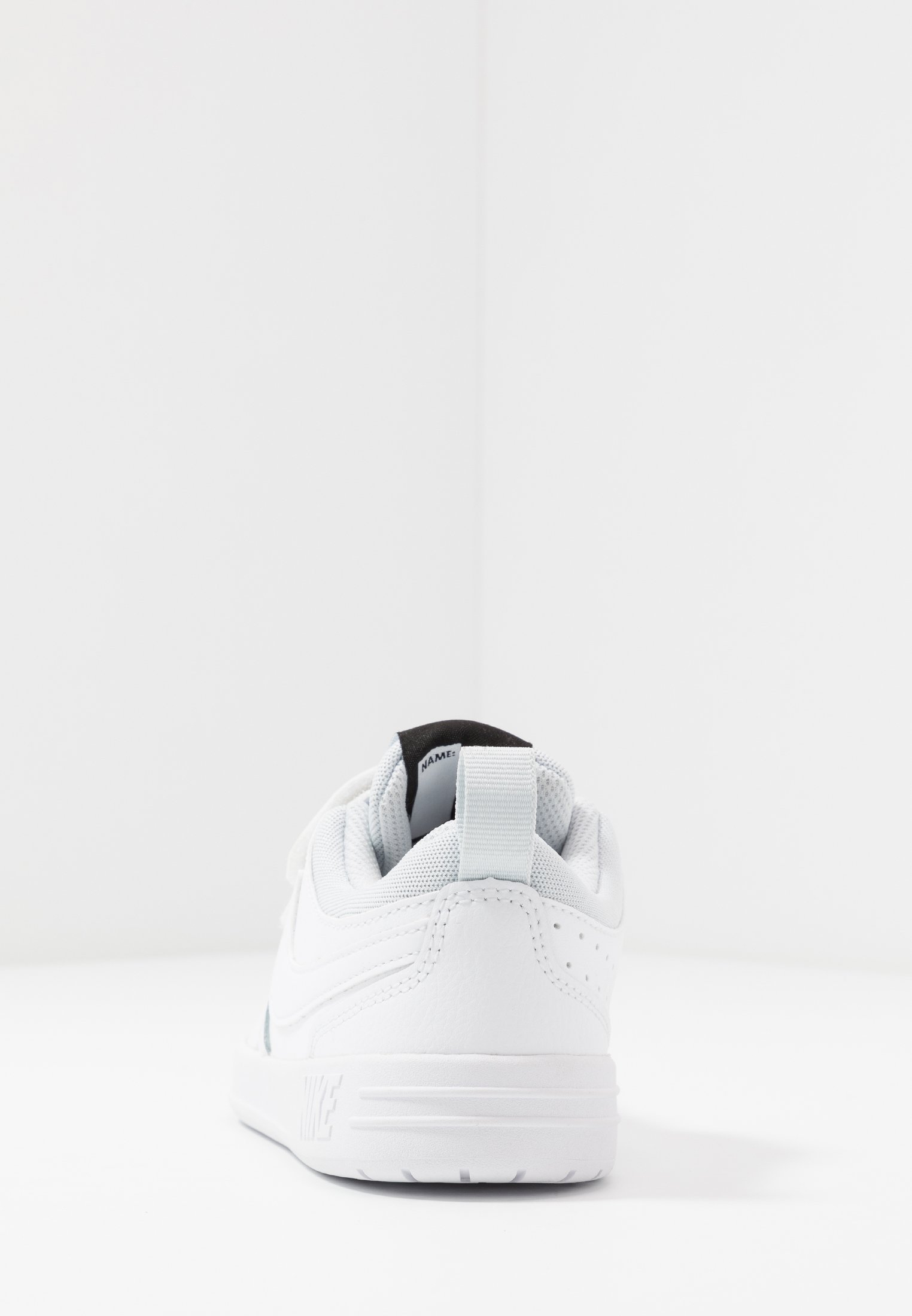 zalando nike pico 5