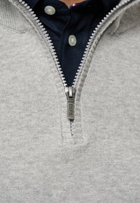 Thumbnail Image 5