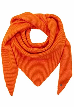 Écharpe en tricot côtelé orange vif, disposée en boucle, avec deux extrémités pointues et un petit bouton à l’une des extrémités.